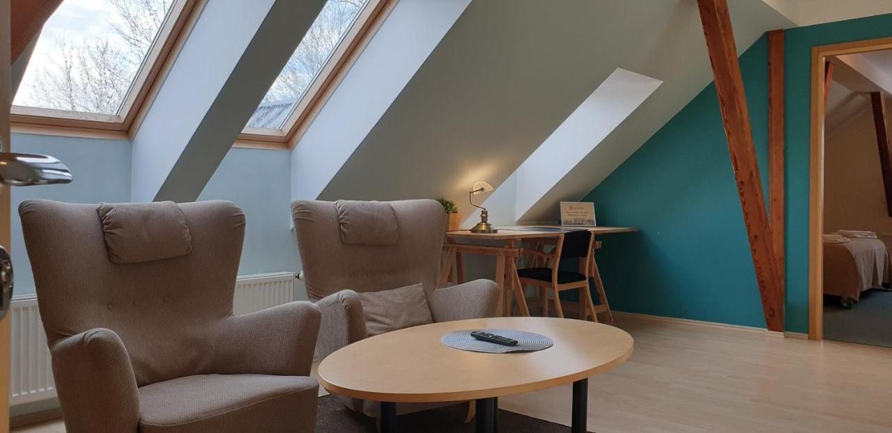Kuelalistemaja Kukruse Residents Hotell Kohtla-Järve Exteriör bild