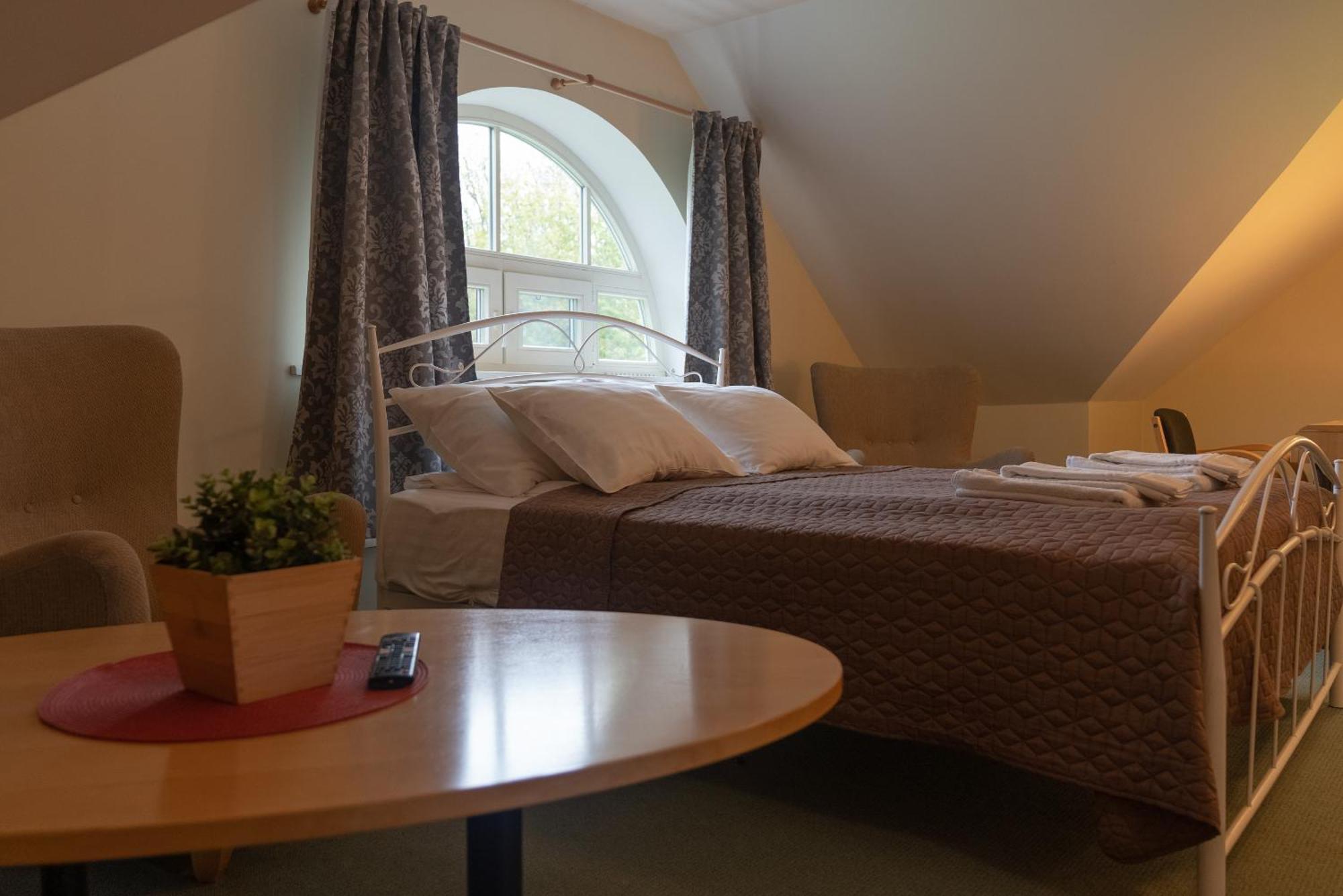 Kuelalistemaja Kukruse Residents Hotell Kohtla-Järve Exteriör bild